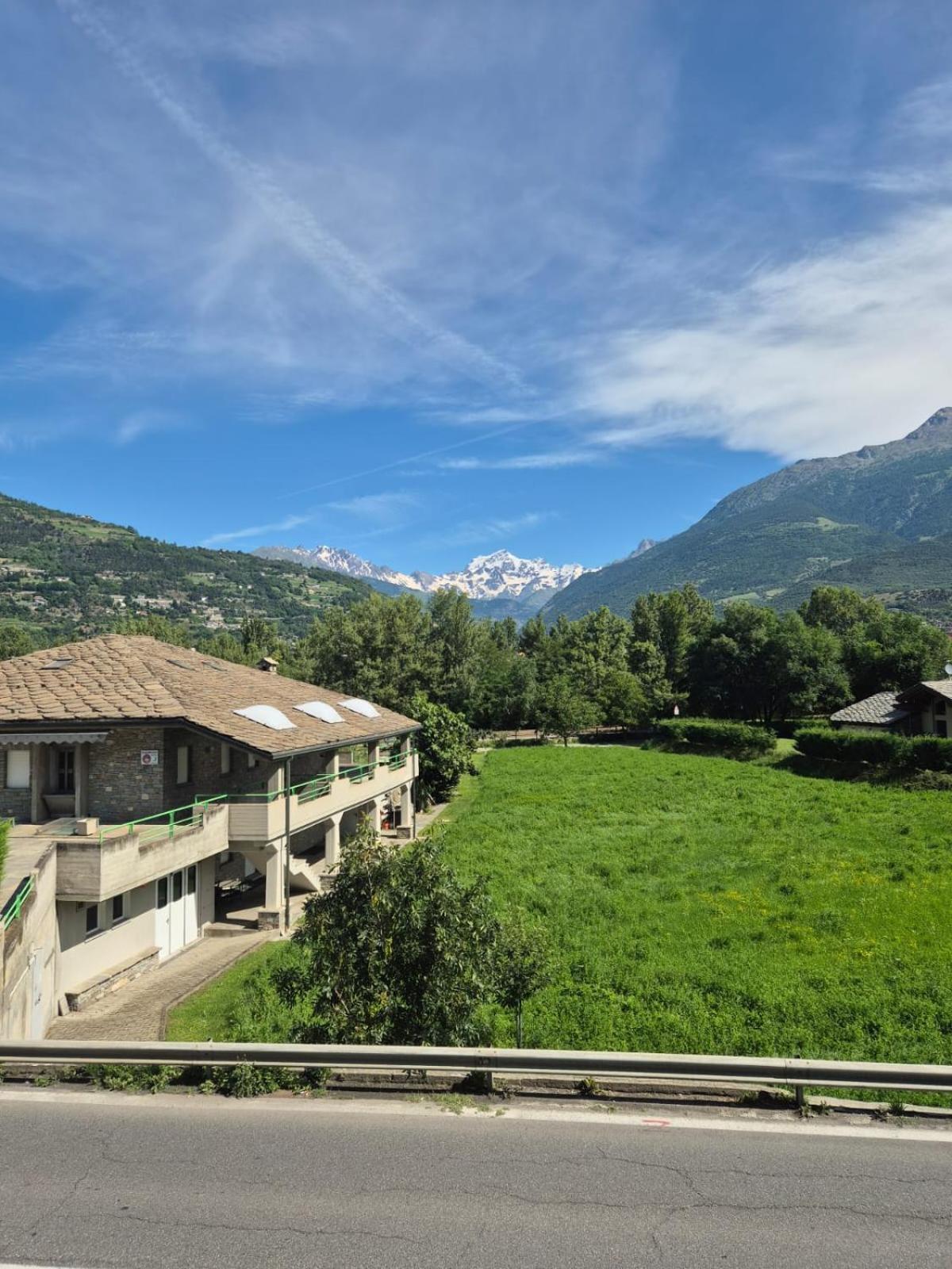 Ospitalita, Natura, Sport A Due Passi Da Aosta Luaran gambar